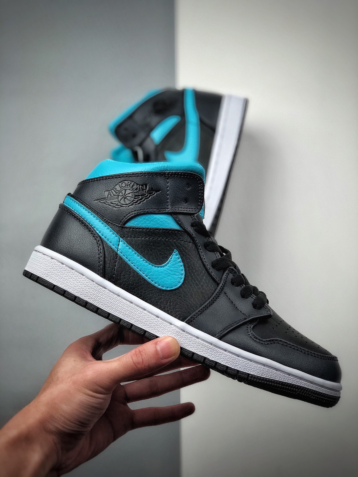 250 Air Jordan 1 Mid  AJ1/ 乔1 中邦554724-063