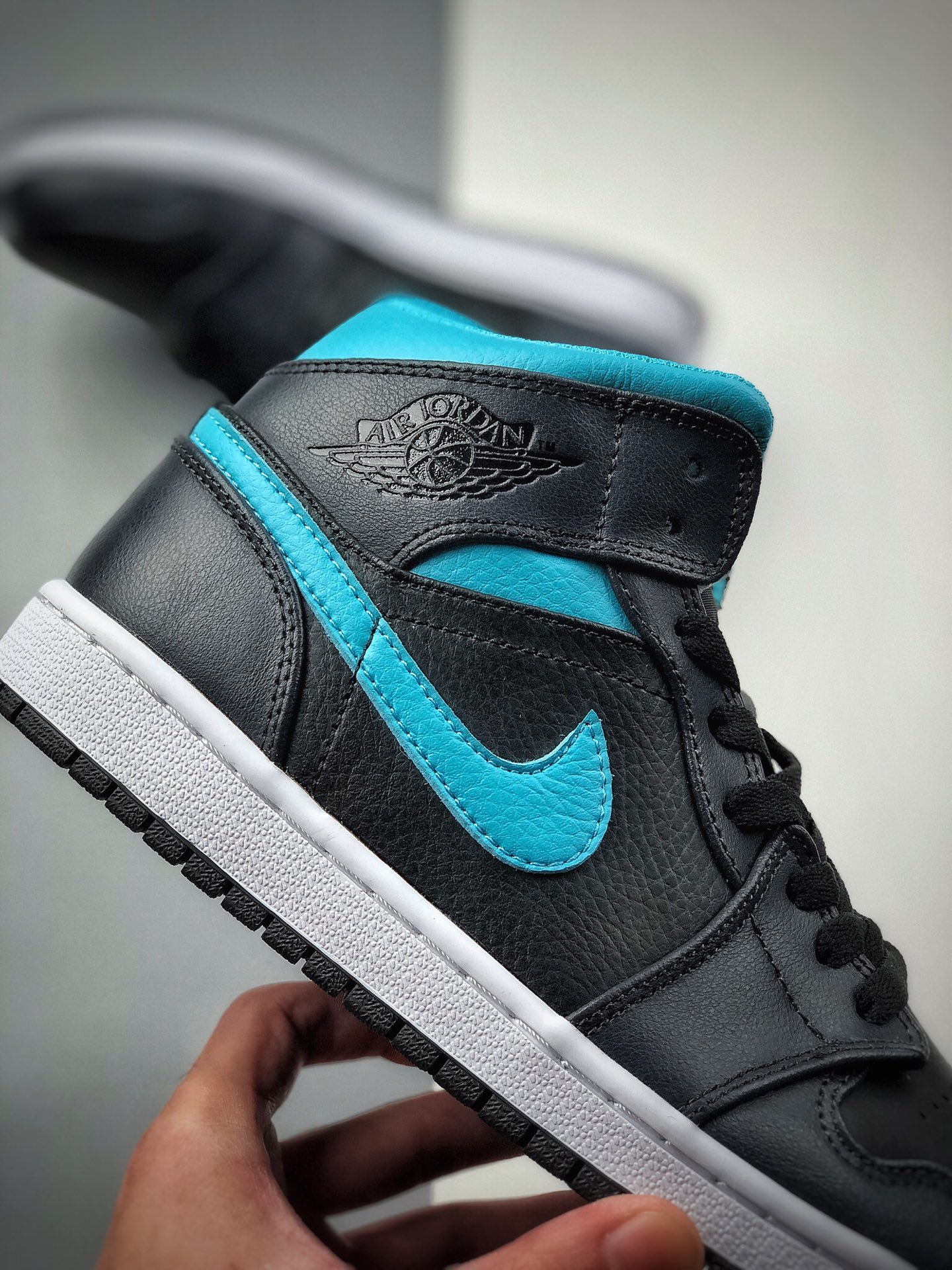 250 Air Jordan 1 Mid  AJ1/ 乔1 中邦554724-063