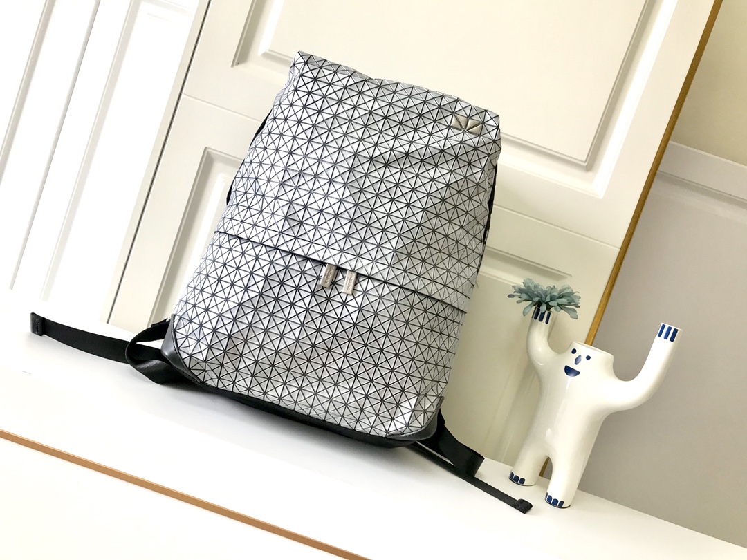 ISSEY MIYAKE KURO SERIES