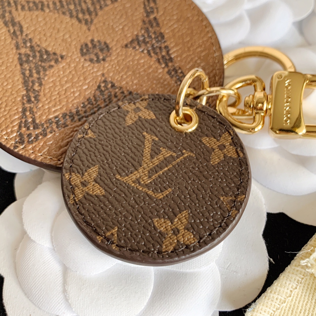 Louis Vuitton 新款 LOUIS VUITTON 夏季新款 钥匙扣 包包挂件