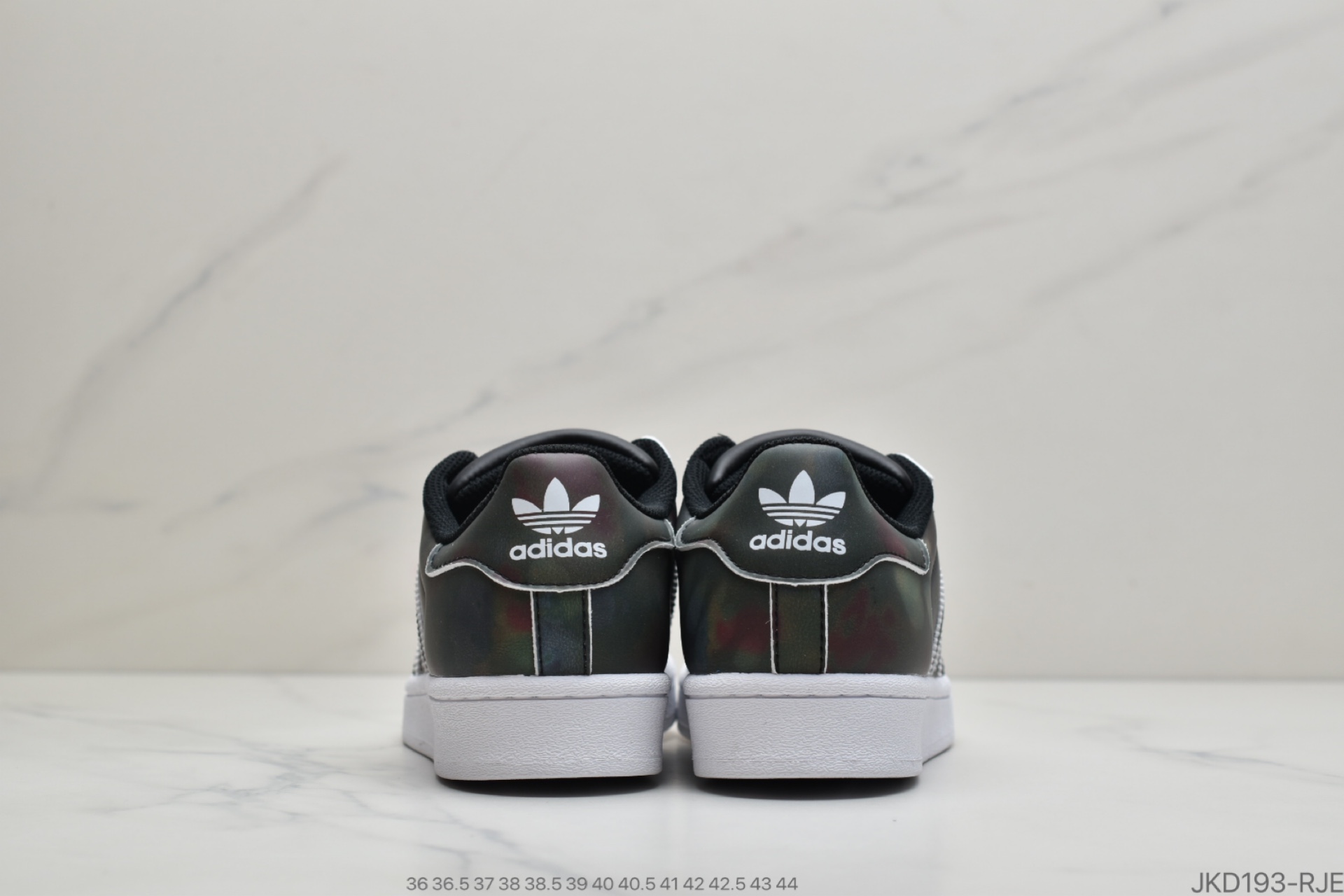 160 adidas三叶草 Originals Superstar 变色贝壳头经典百搭休闲运动板鞋ZF6610