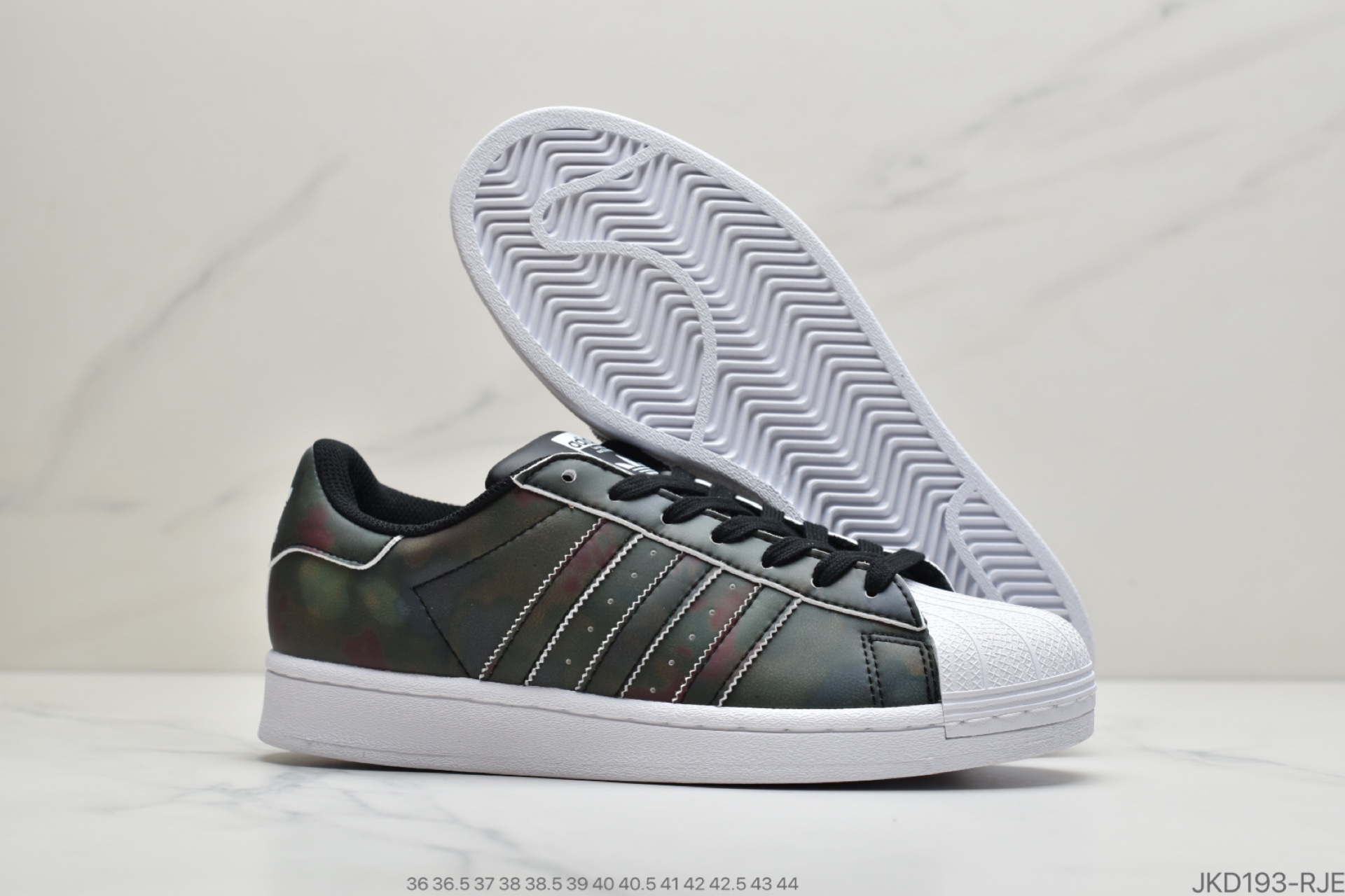 160 adidas三叶草 Originals Superstar 变色贝壳头经典百搭休闲运动板鞋ZF6610