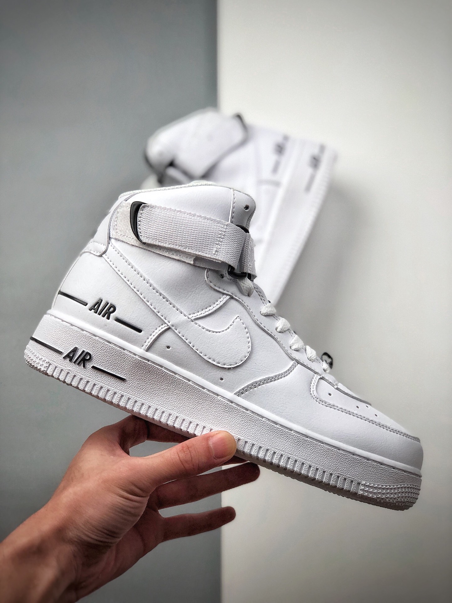 190  耐克Nike Air Force 1 07 LV8 3 黑白串标经典高帮空军一号百搭休闲板鞋  货号CJ1385-100