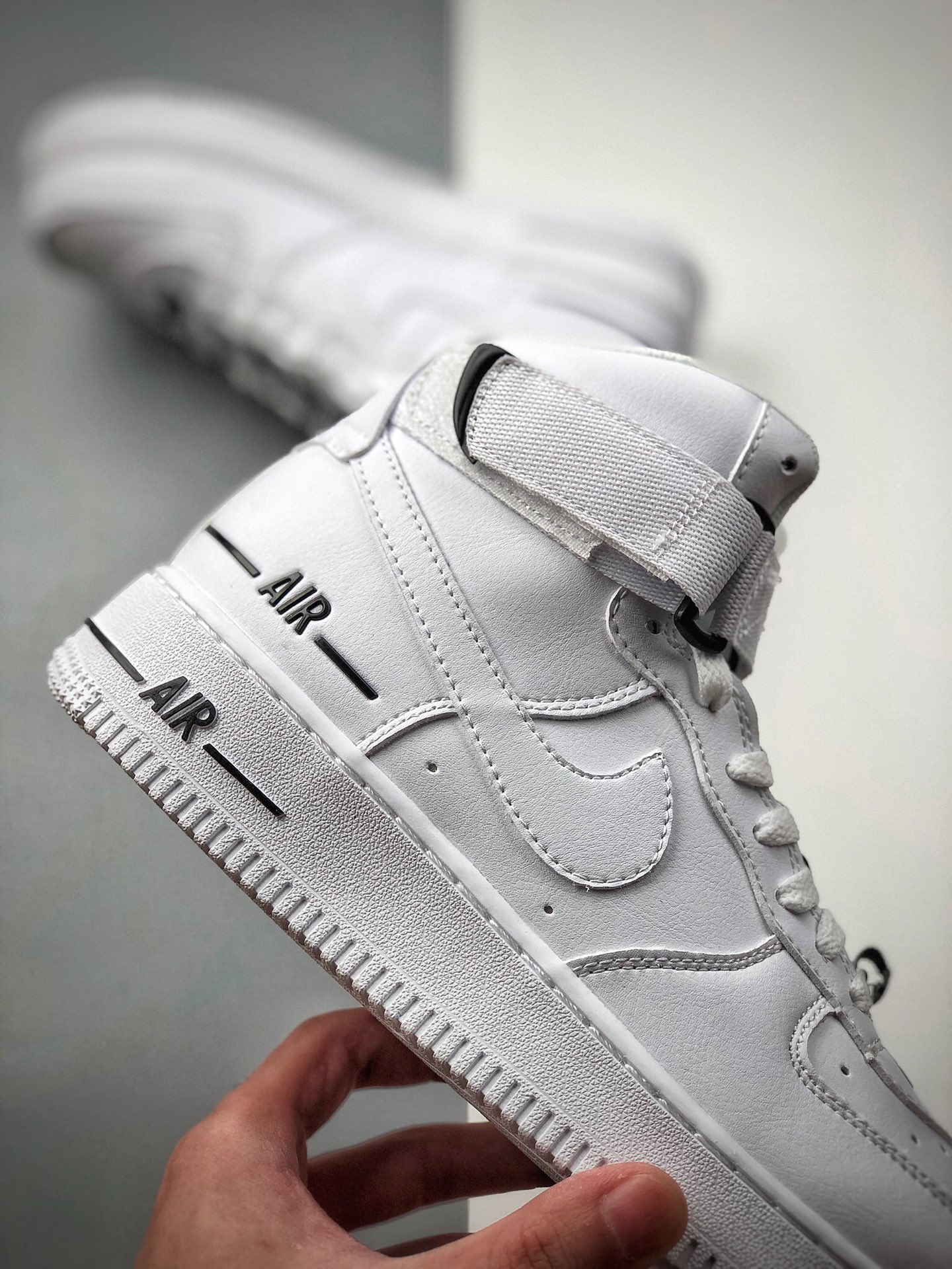 190  耐克Nike Air Force 1 07 LV8 3 黑白串标经典高帮空军一号百搭休闲板鞋  货号CJ1385-100