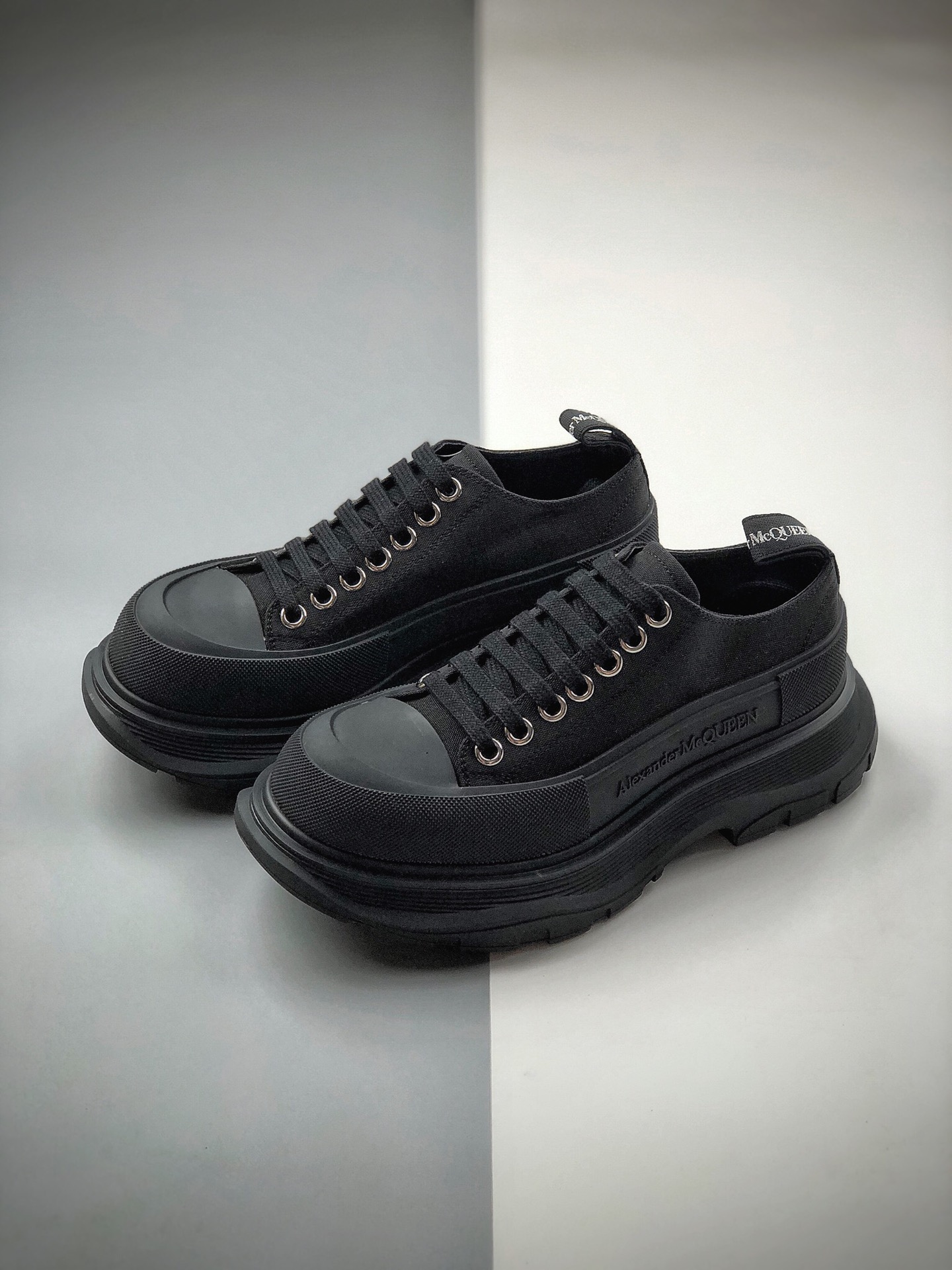 430 代购指定版本芯片鞋舌可扫 Alexander McQueen/亚历山大麦昆
