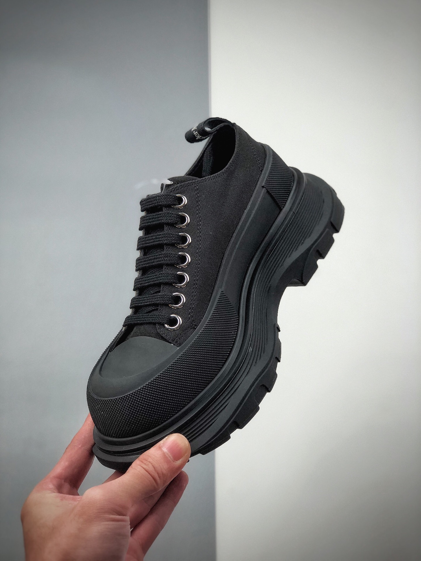 430 代购指定版本芯片鞋舌可扫 Alexander McQueen/亚历山大麦昆