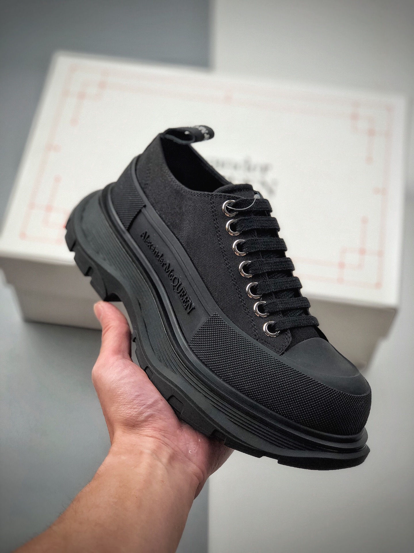 430 代购指定版本芯片鞋舌可扫 Alexander McQueen/亚历山大麦昆
