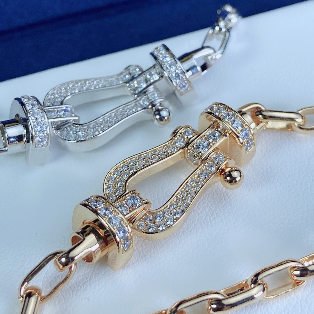 尺寸16号17号18号fred 链条款手链最近超级迷这款链条⛓️个人觉得比绳子款洋气很多呢而且链条款是可