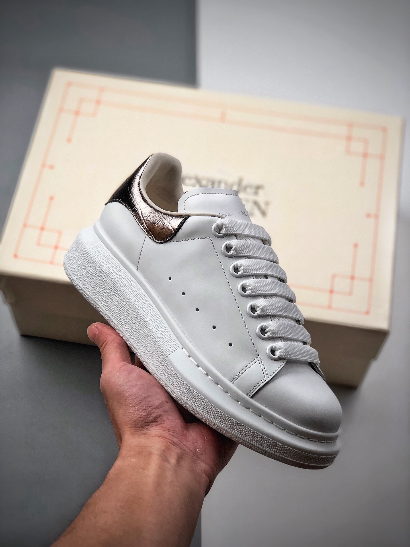490 代购指定版本芯片可扫 Alexander McQueen/亚历山大麦昆