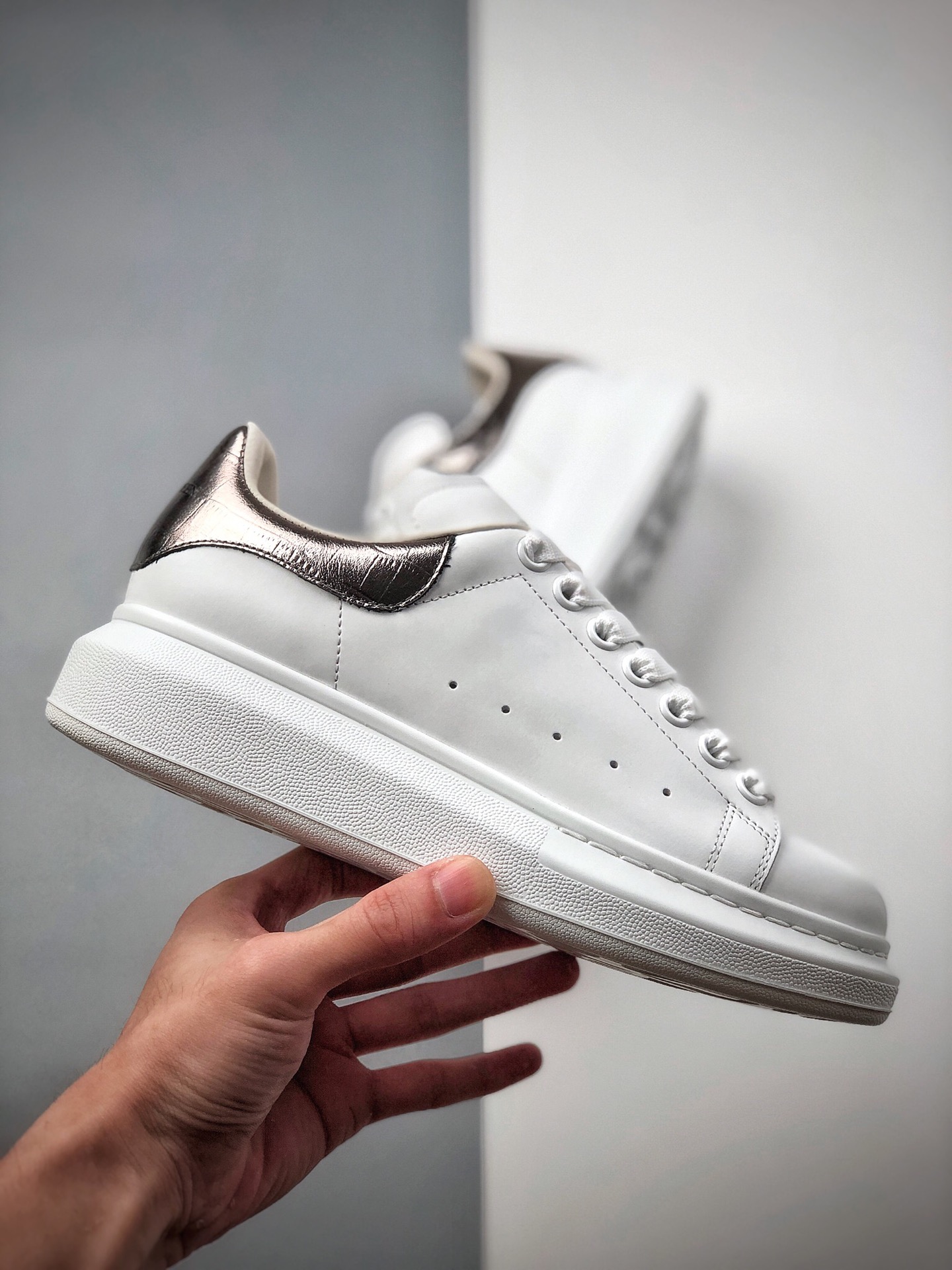 490 代购指定版本芯片可扫 Alexander McQueen/亚历山大麦昆
