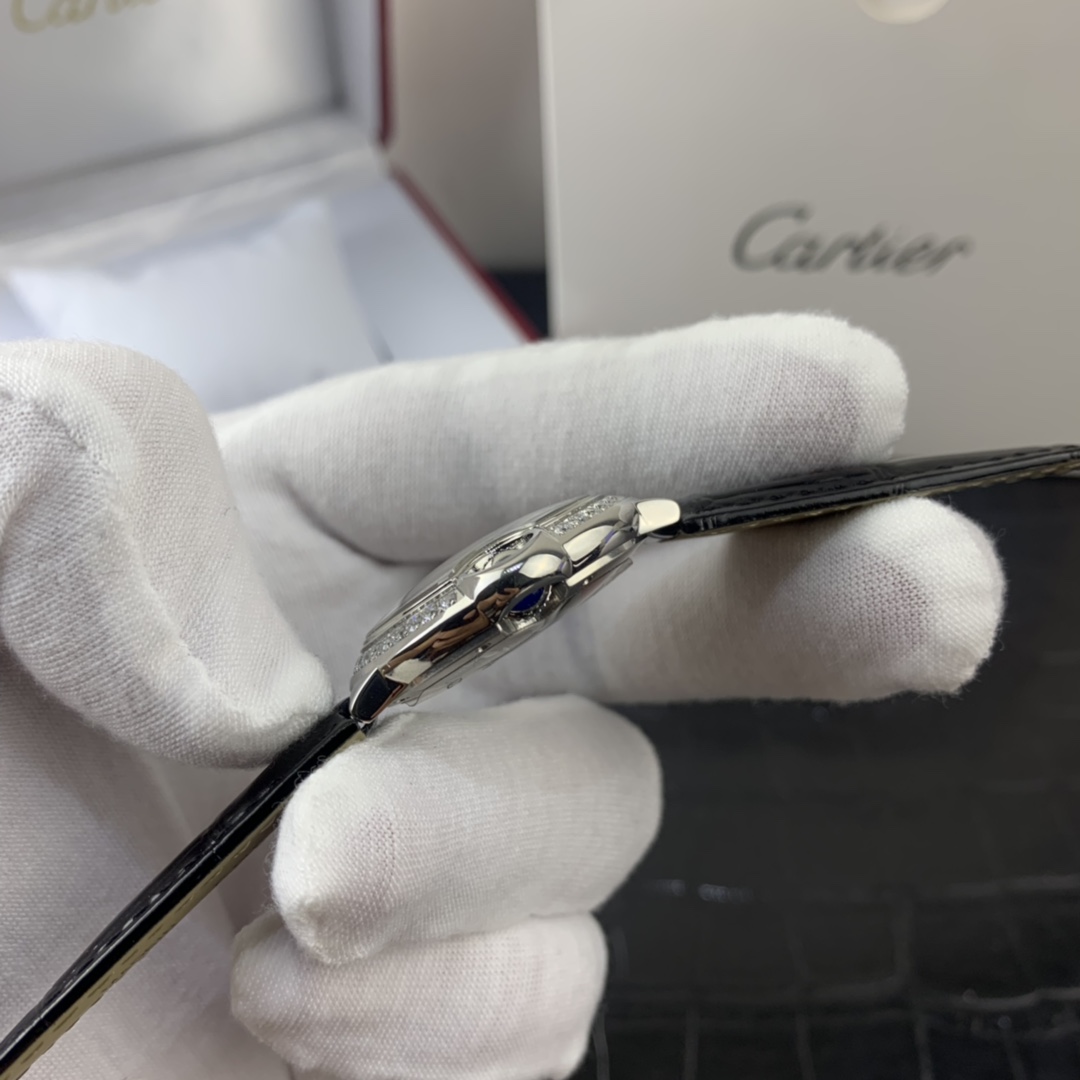 Cartier 皇家 卡地亚蓝气球系列月相镶钻女表