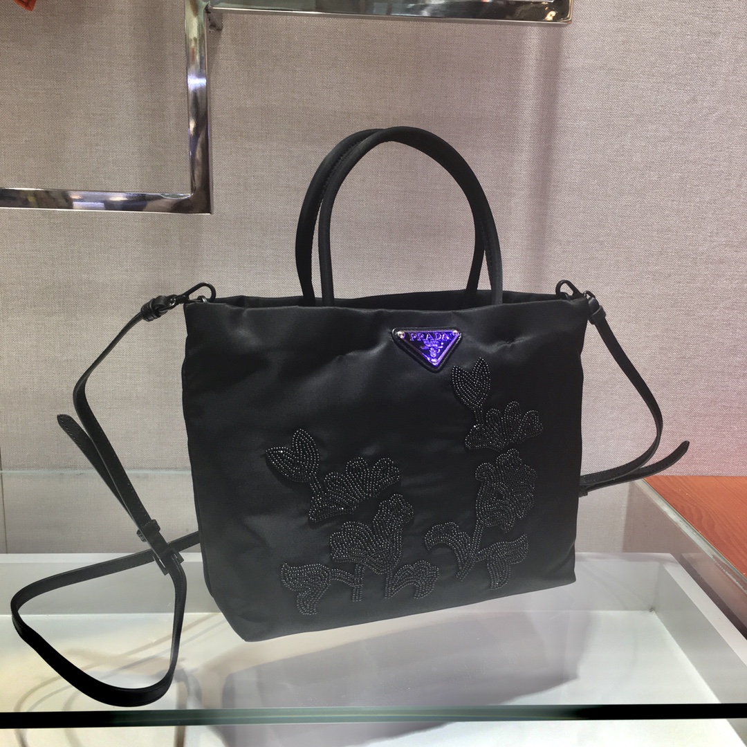 PRADA普拉达进口尼龙布料绣珠款手提包1BA321