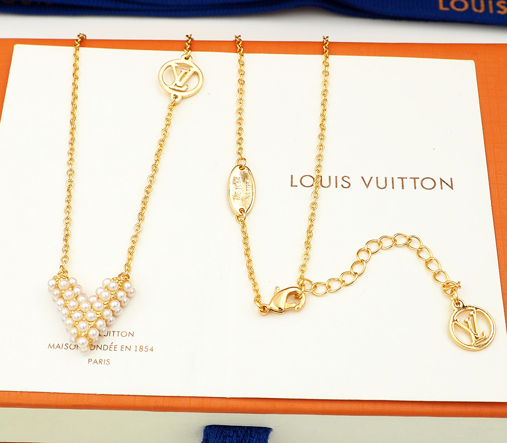 Louis Vuitton 驴家Nicolas Ghesquière