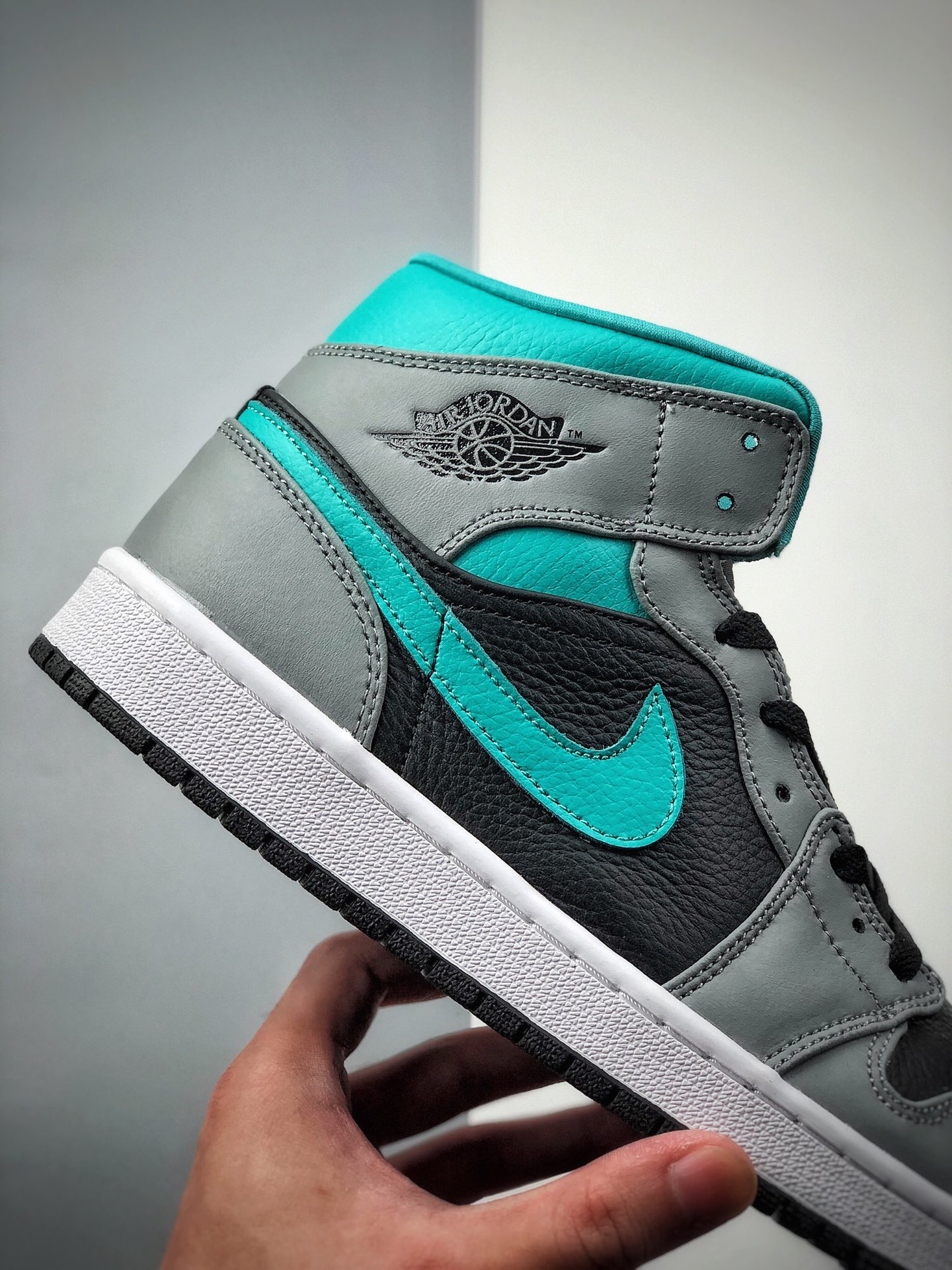 250 Air Jordan 1 Mid  AJ1/ 乔1 中邦。市面最高工艺中帮554724-063