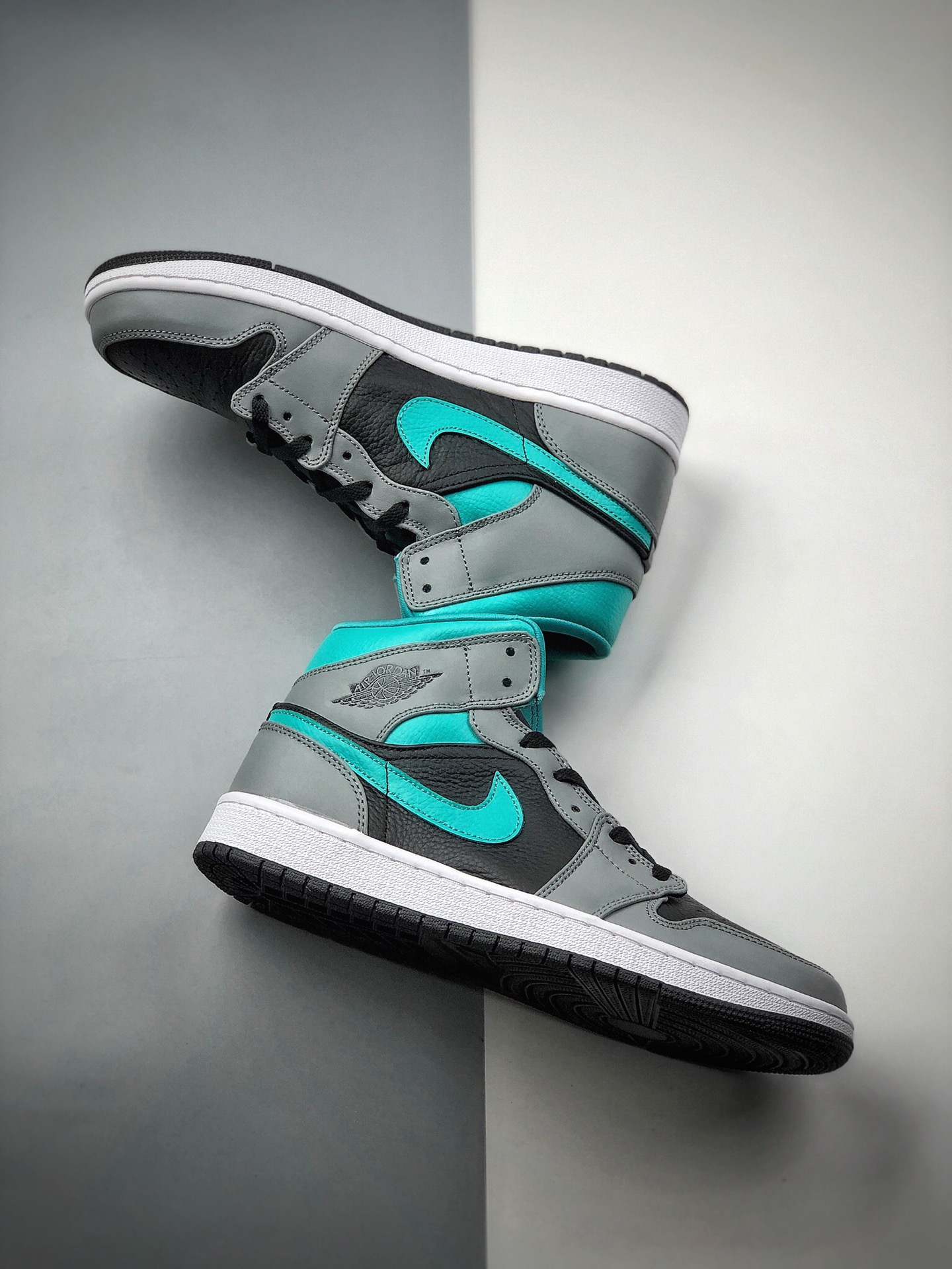 250 Air Jordan 1 Mid  AJ1/ 乔1 中邦。市面最高工艺中帮554724-063