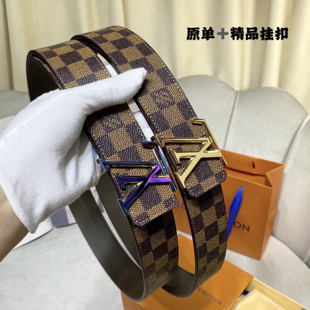 Louis Vuitton Store
 Belts Men