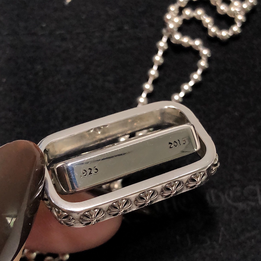 Chrome Hearts 新品上架𝐂𝐡𝐨𝐦𝐞 𝐡𝐞𝐚𝐭𝐬 克罗心双面旋转方牌项链
