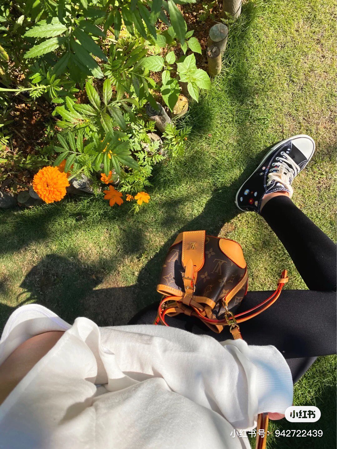 Louis Vuitton Vintage Bucket Bag – Elegant Compact Retro Style