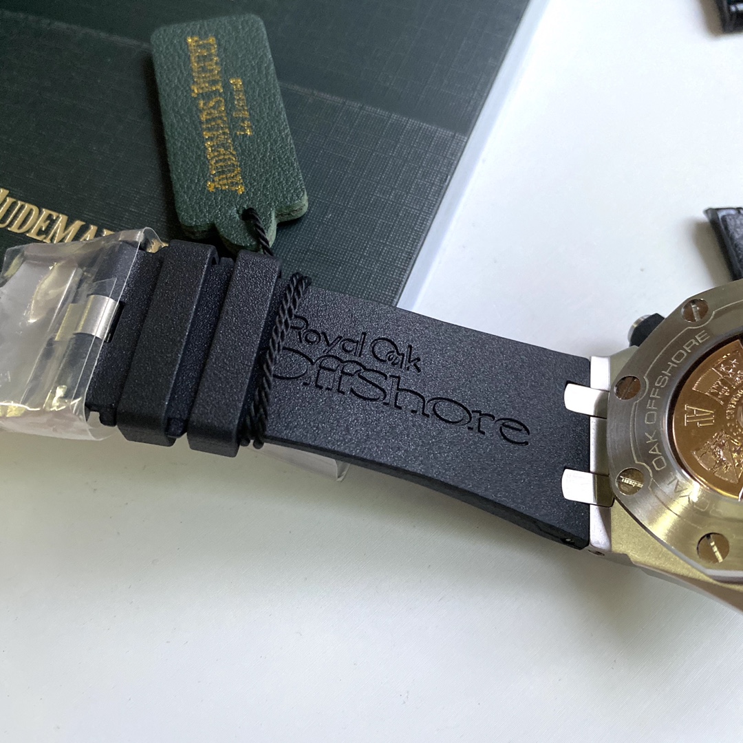 AP爱彼 皇家橡树离岸型 男士全自动机械腕表皮带,包,男,手表 8