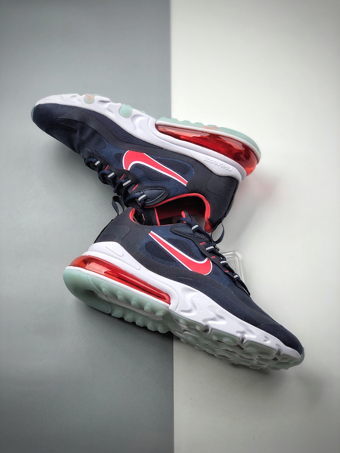 200  公司级耐克Nike Air Max 270 React 瑞亚赛车系列后半掌气垫百搭运动慢跑鞋CT1280-400