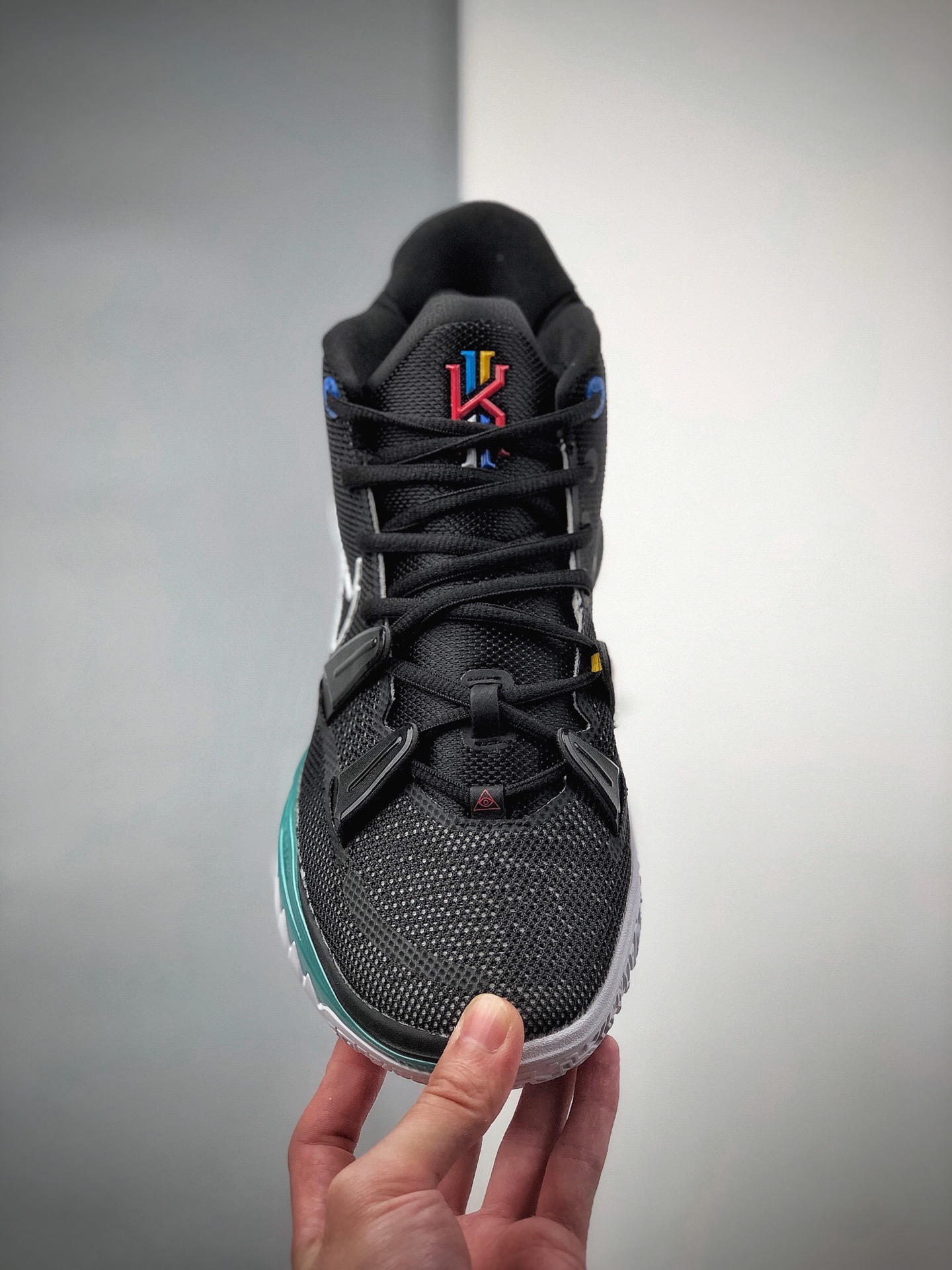 230 欧文全新七代 战靴耐克Nike Kyrie 7 PRE HEAT EP 欧文7代室内休闲运动中帮篮球鞋CQ9327-002