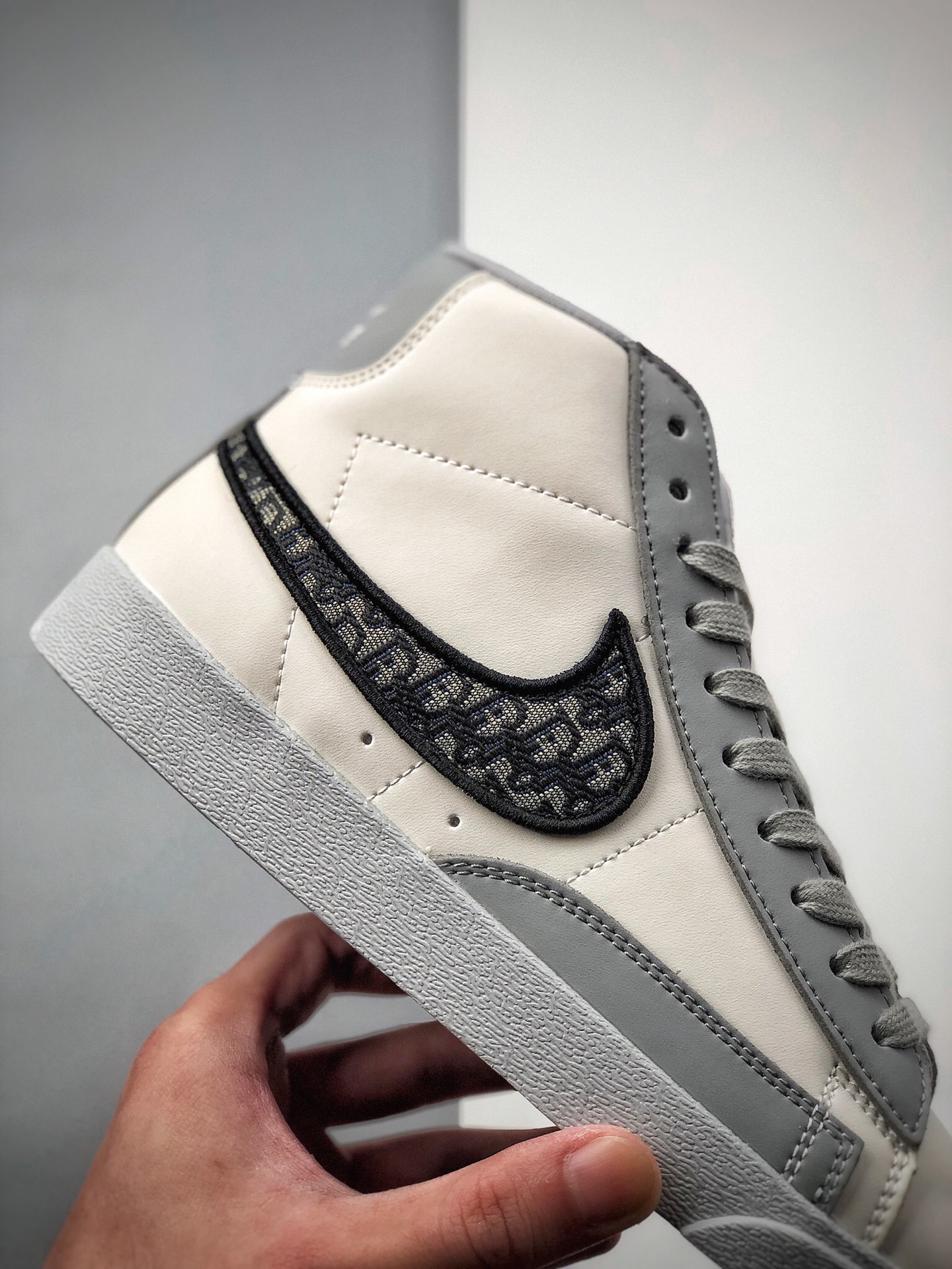 250 Dior x NK Blazer Premium Leather Low”White/Grey Oblique”“白灰迪奥重影冰蓝”CN8607-002