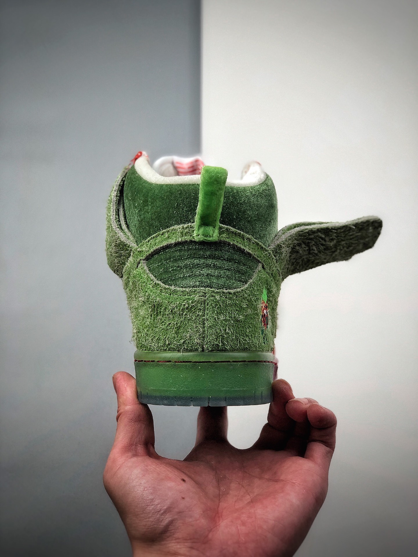 360 Nike SB Dunk Low “Strawberry Cough” “咳嗽草莓”该鞋款配色CW7903-600
