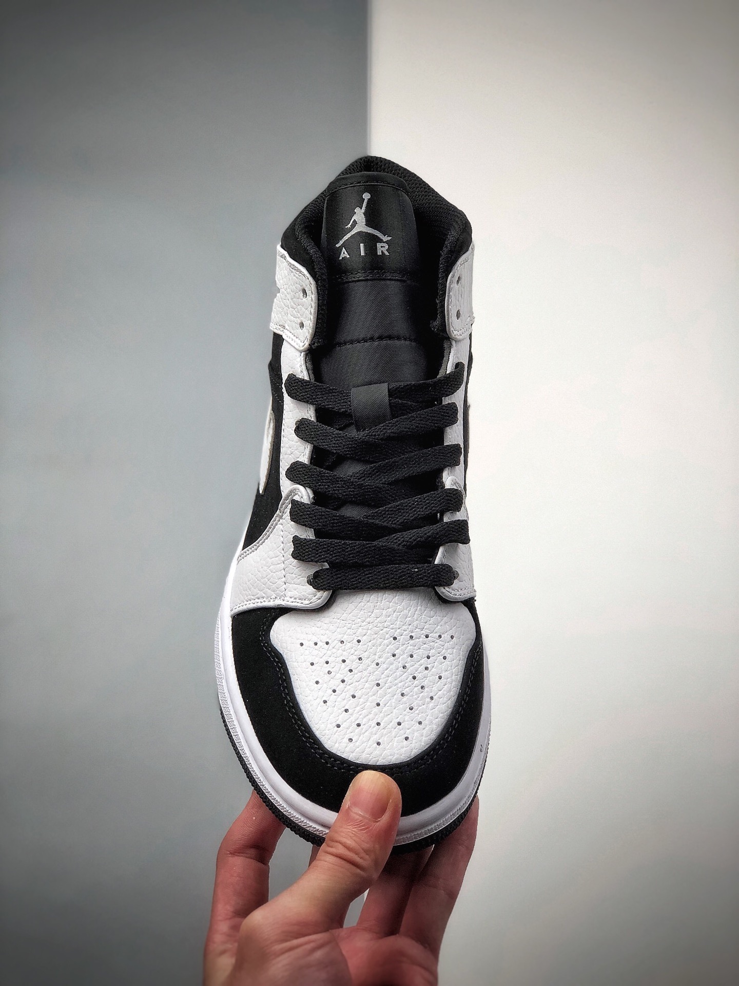 260 Air Jordan 1 Mid 黑白熊猫AJ1乔1中邦休闲板鞋554724-113