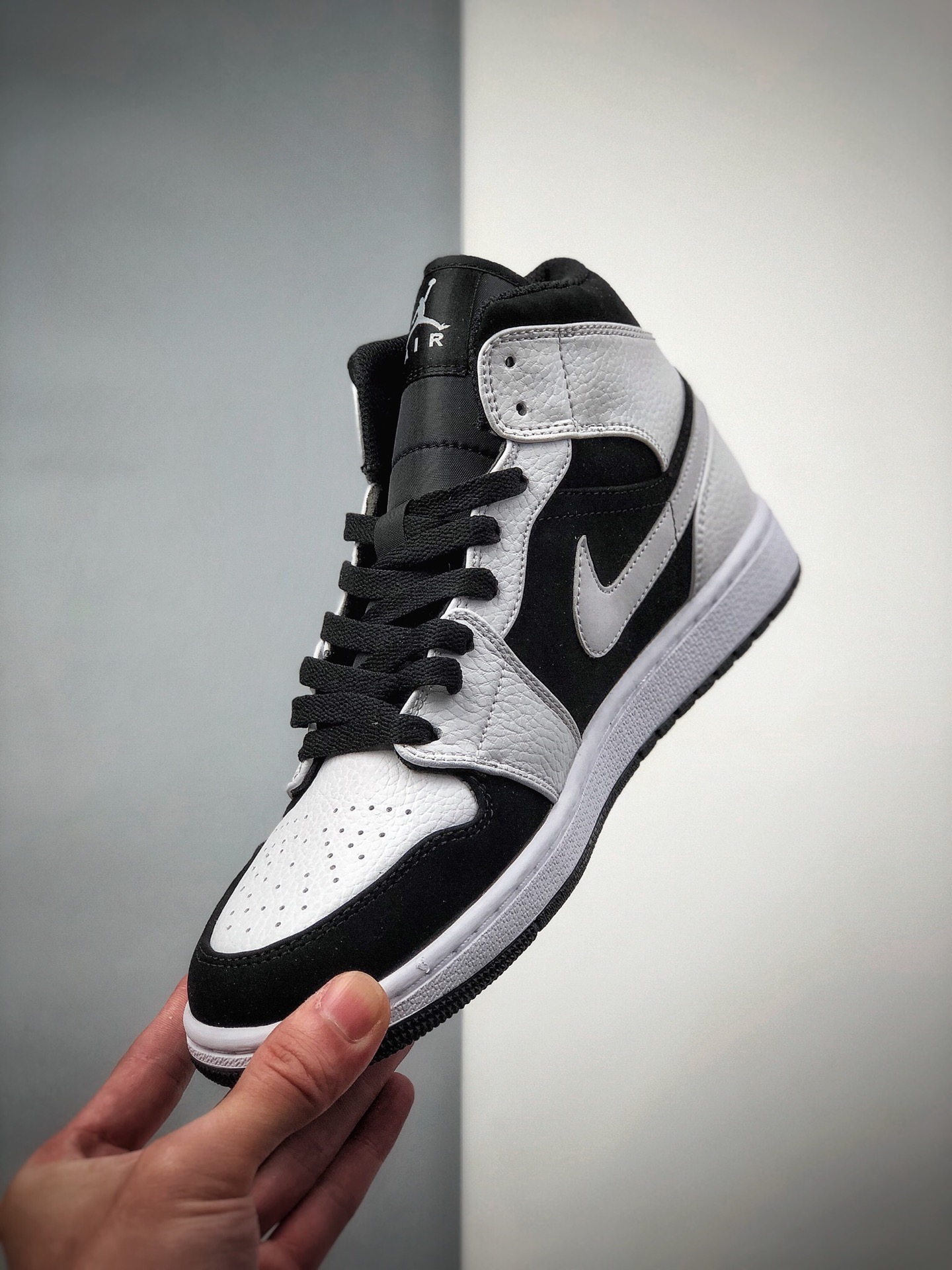 260 Air Jordan 1 Mid 黑白熊猫AJ1乔1中邦休闲板鞋554724-113