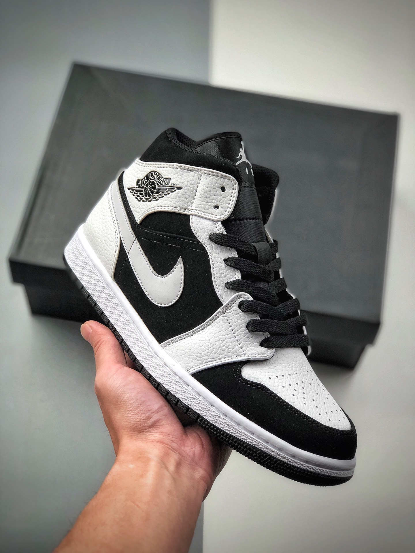 260 Air Jordan 1 Mid 黑白熊猫AJ1乔1中邦休闲板鞋554724-113