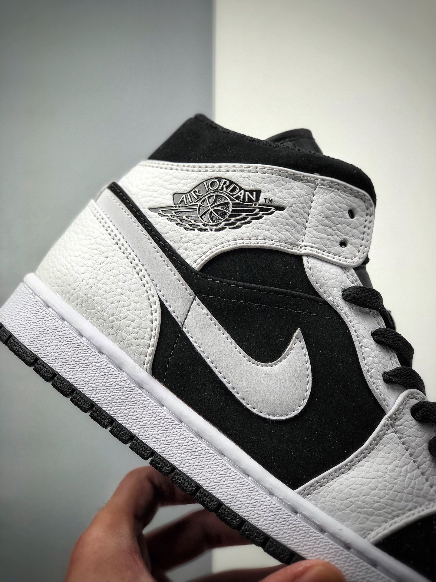 260 Air Jordan 1 Mid 黑白熊猫AJ1乔1中邦休闲板鞋554724-113