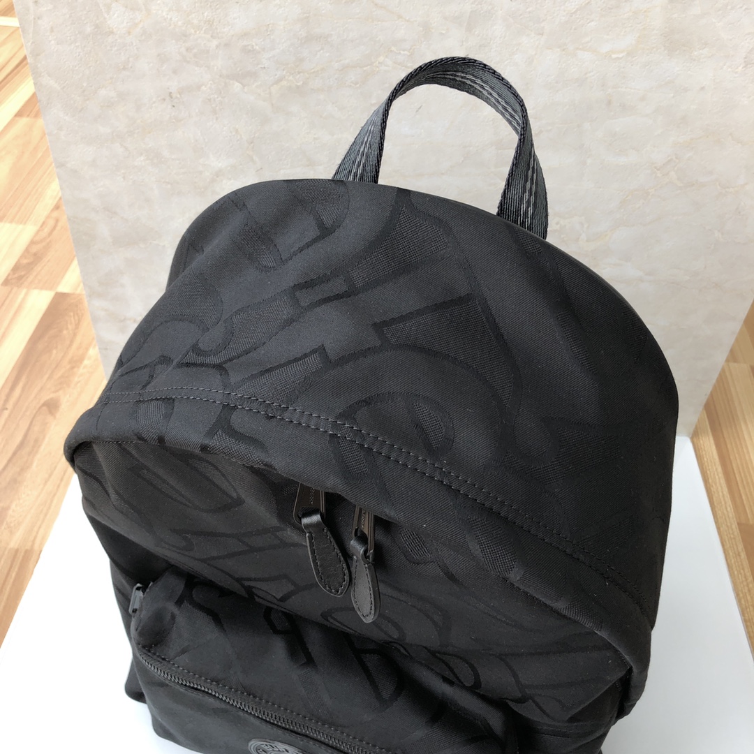 Burberry背包 6