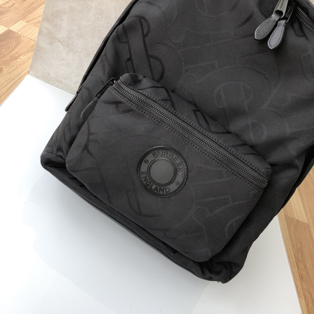 Burberry背包 4
