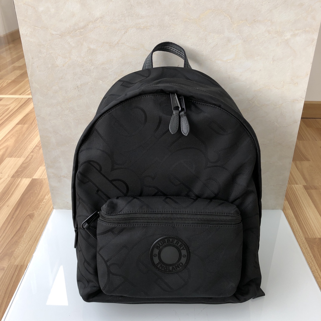 Burberry背包 3