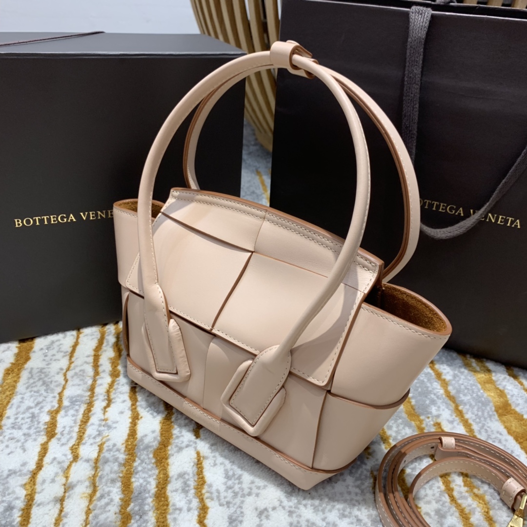 [Bottega Veneta Women
