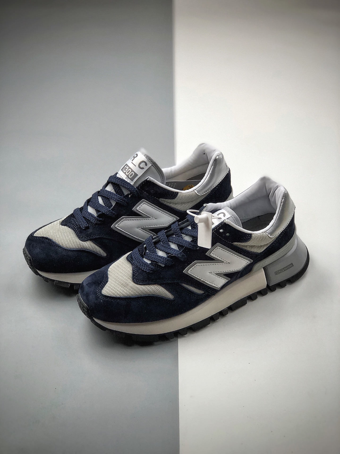 230 新百伦 New Balance 1300系列 复古休闲运动板鞋MS1300CX