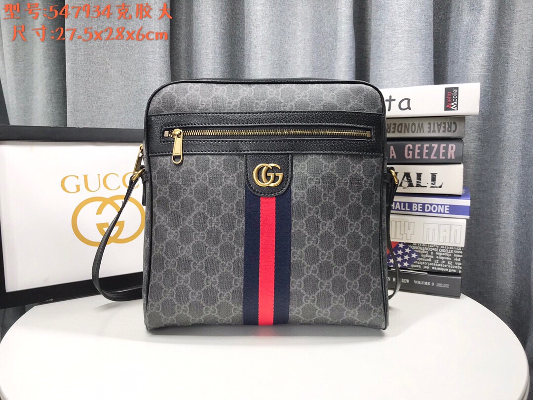 大号 ❤️💋 GG 沉浸在复古情怀之中，Ophidia家族又迎来了新的成员——男士斜背挎包！GG高级人造