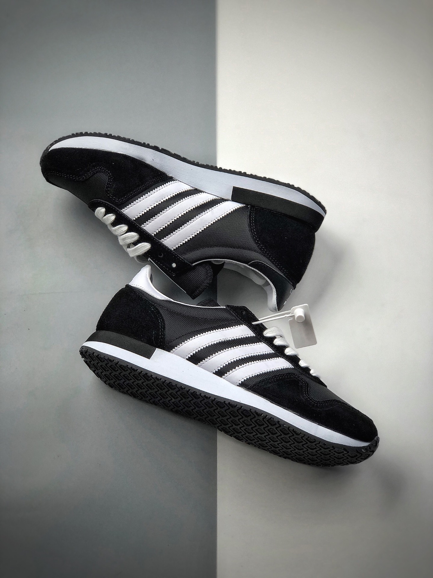 150  ADIDAS 阿迪达斯 三叶草 USA 84 复古鸳鸯双色鞋FW3277