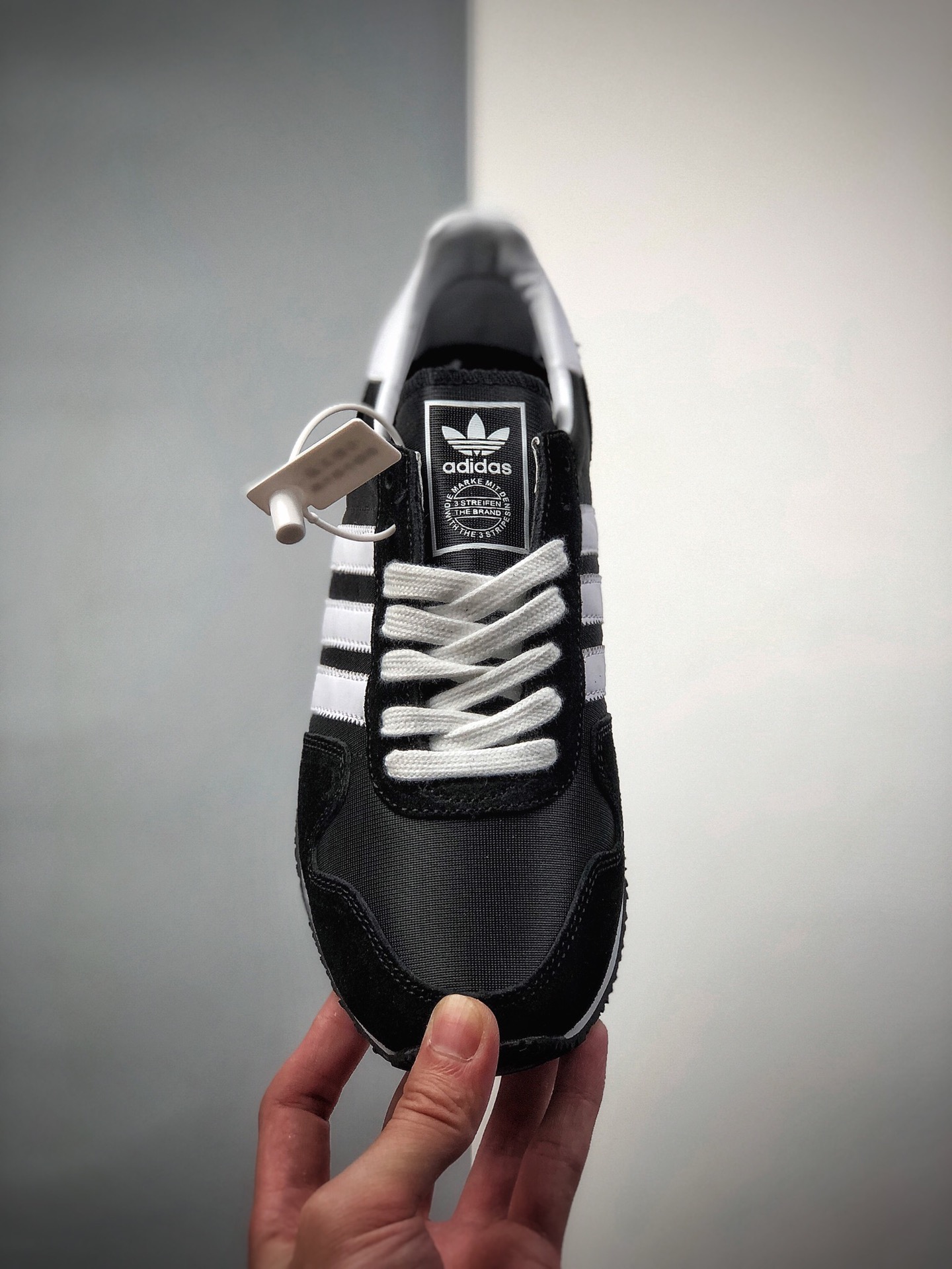 150  ADIDAS 阿迪达斯 三叶草 USA 84 复古鸳鸯双色鞋FW3277