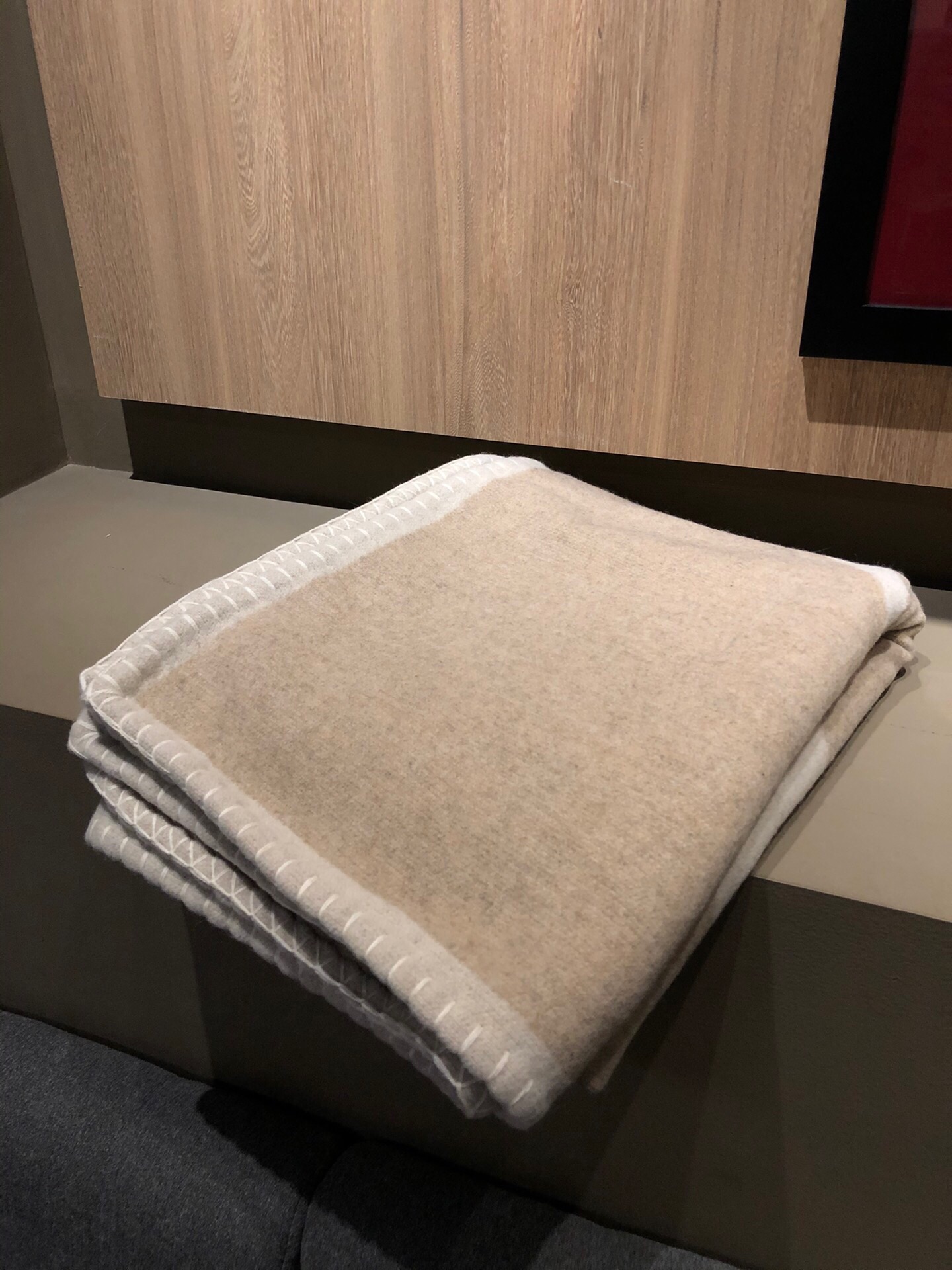 Chanel Beige Wool-Cashmere Blend Blanket Shawl 140x170cm - Versatile & Luxurious