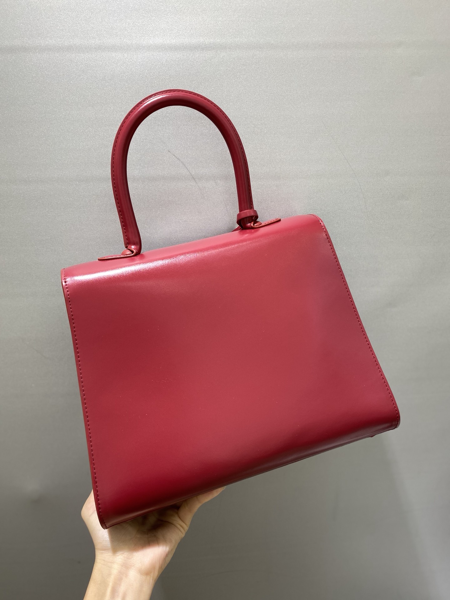 델보 브릴리언트 박스 가죽 숄더백 28 cm 상세 이미지 3