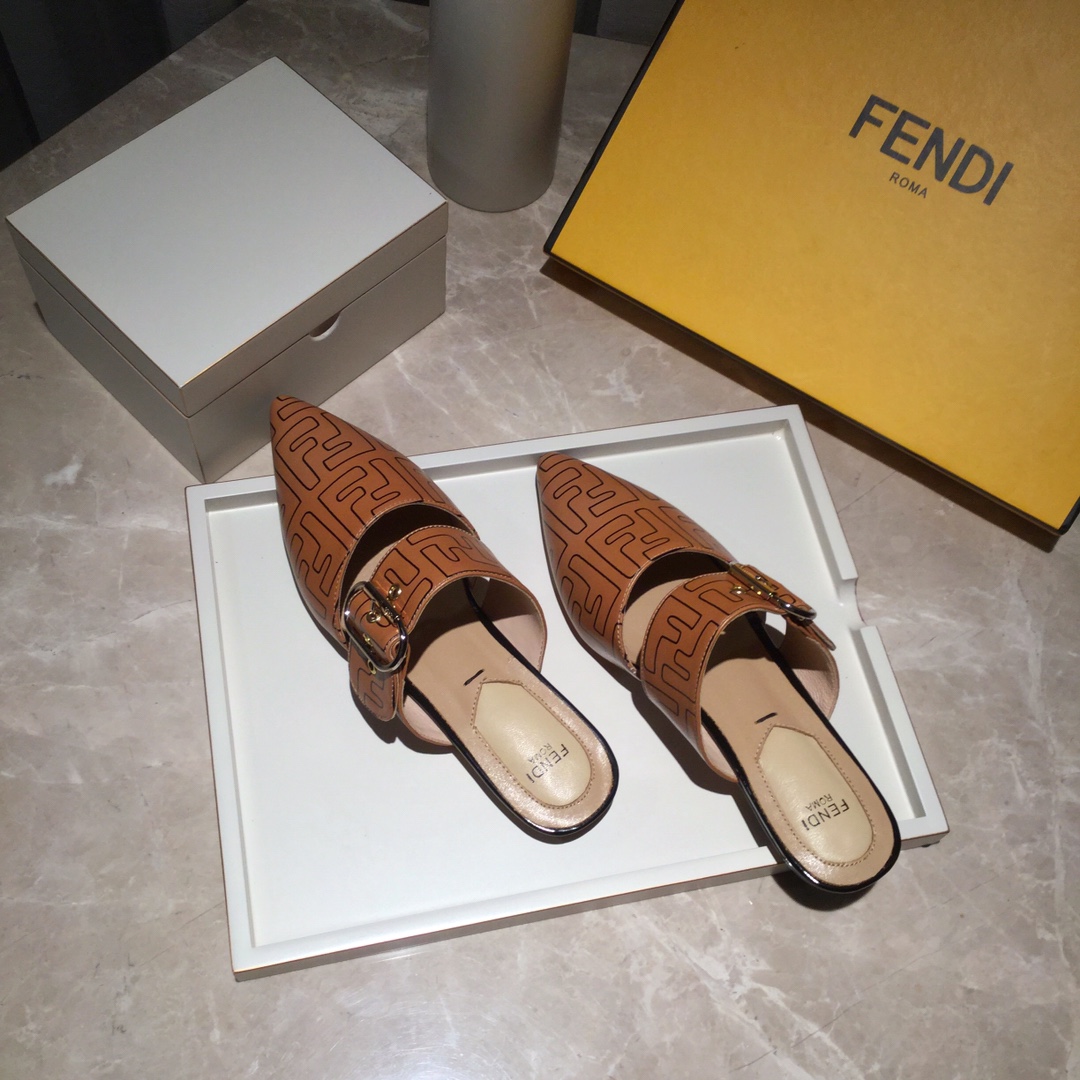 𝙁𝙀𝙉𝘿𝙄 Fendi Counter New Pointed Toe Wide Wrap Ankle Strap Mule Shoes Pointed Toe Wrap Strap Fla