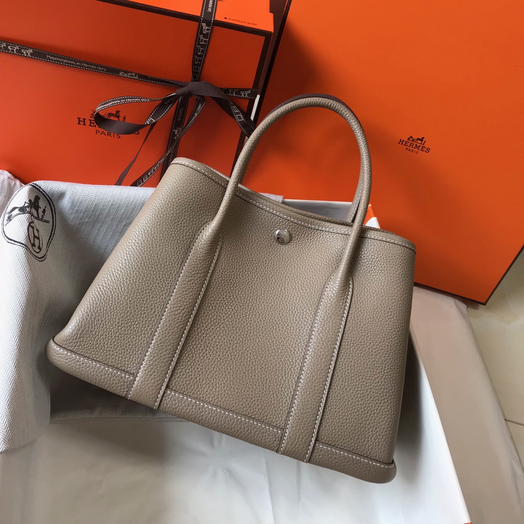 Hermès Garden Party 30 Bag Versatile and Practical for Everyday Use 2 i1600239399 3360 0
