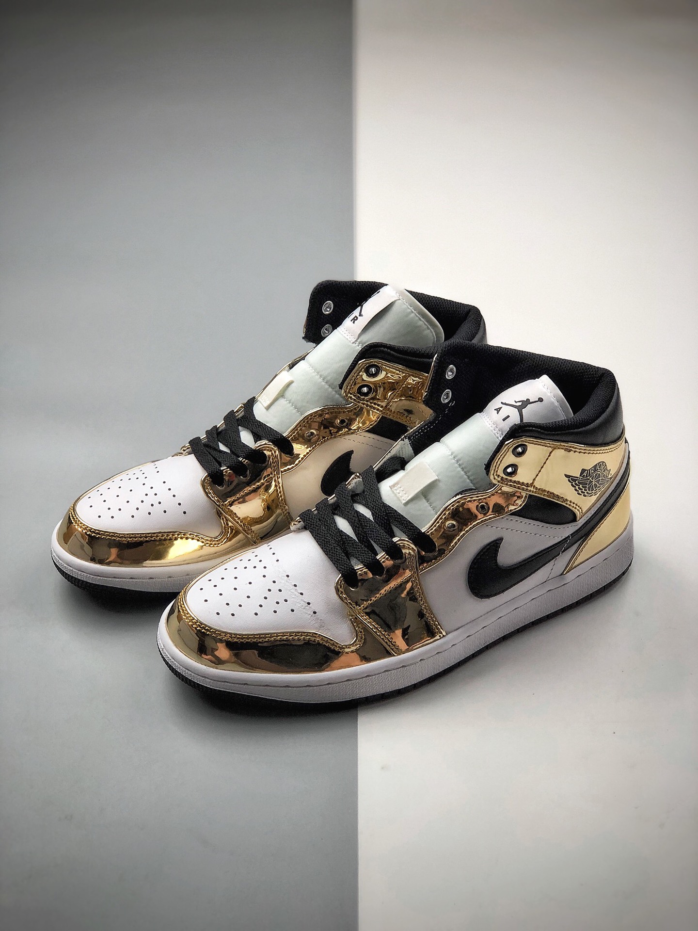 270 Air Jordan 1 Mid“Metallic Gold”AJ1 乔1中邦 白金配色DC1419-700