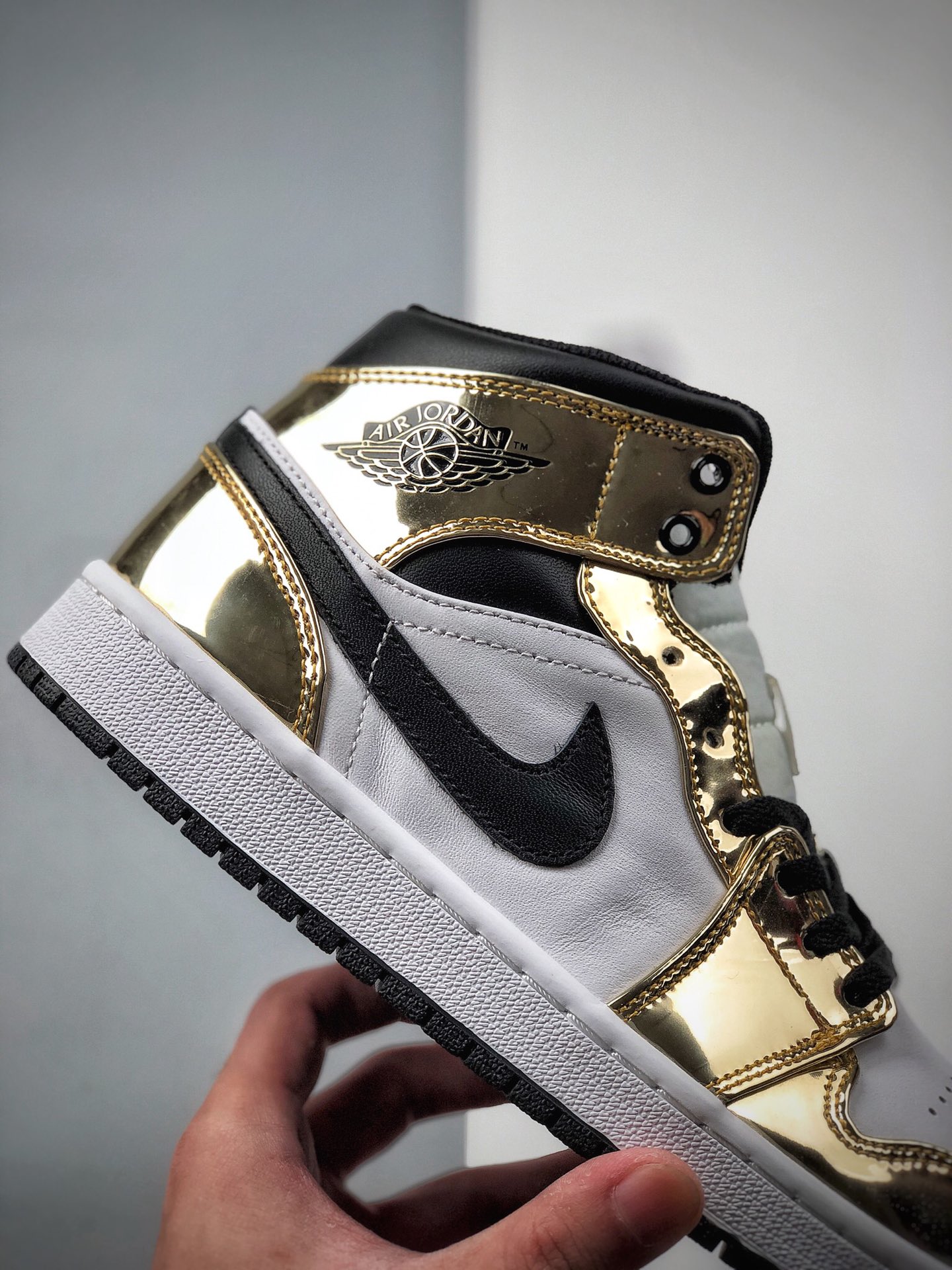 270 Air Jordan 1 Mid“Metallic Gold”AJ1 乔1中邦 白金配色DC1419-700