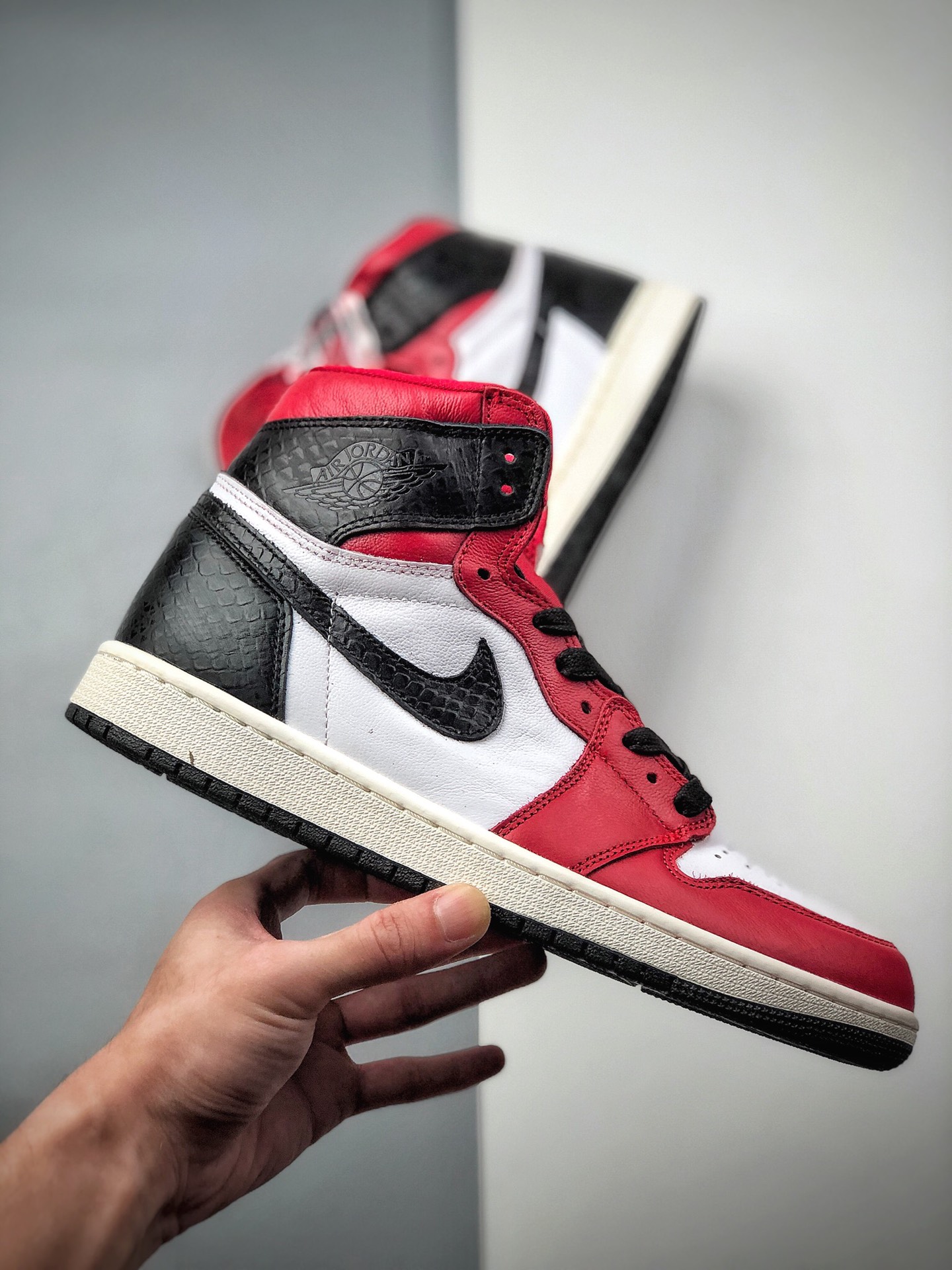 320 Air Jordan 1 High OG 蛇纹 CD0461-601