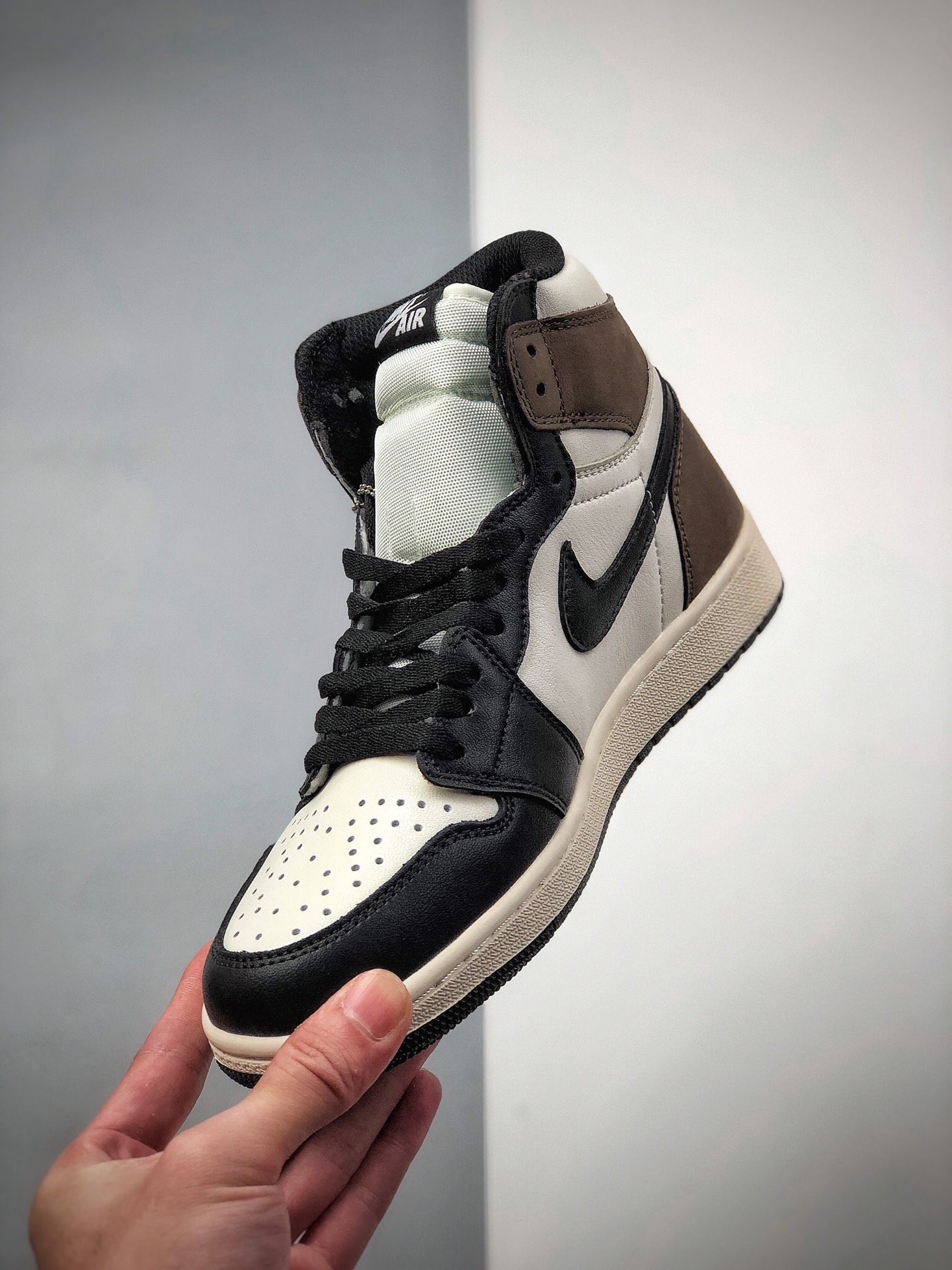 270 Air Jordan 1 Retro High OG 高帮 555088-061
