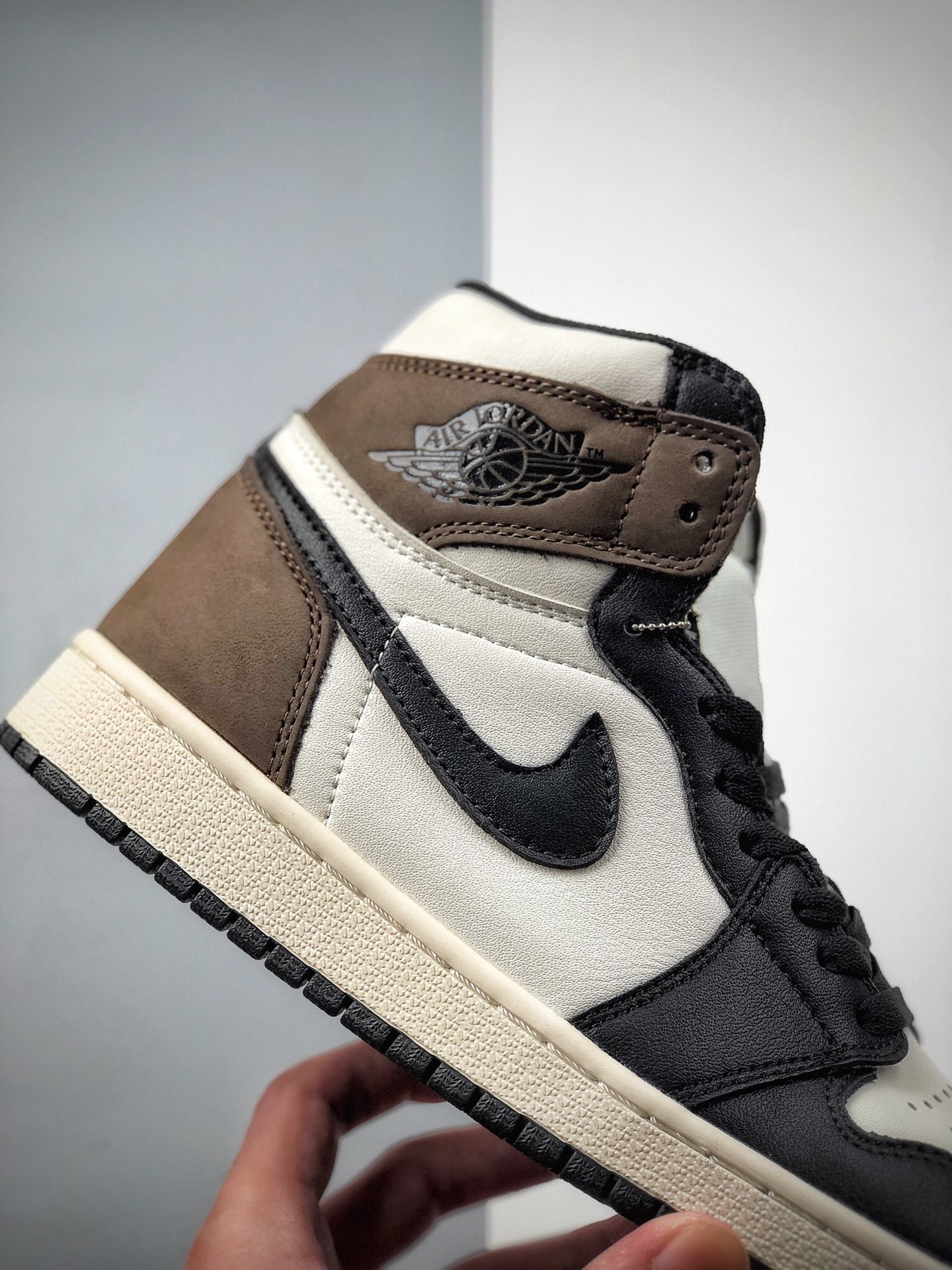 270 Air Jordan 1 Retro High OG 高帮 555088-061