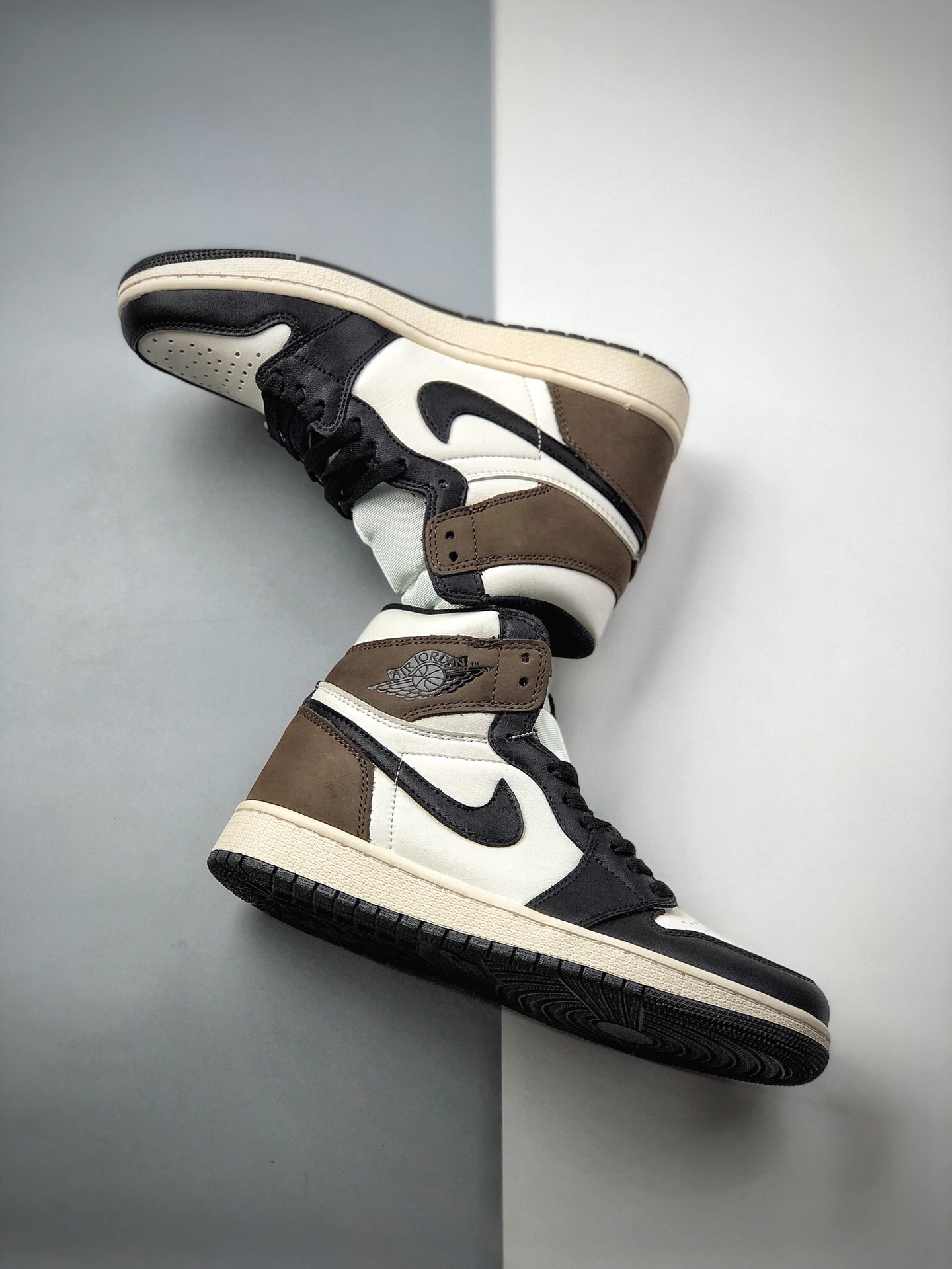 270 Air Jordan 1 Retro High OG 高帮 555088-061