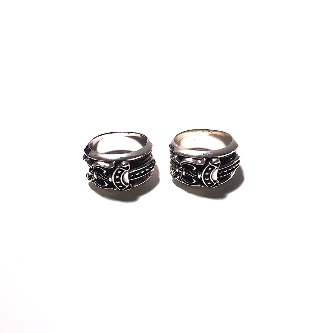 Chrome Hearts 𝐂𝐡𝐫𝐨𝐦𝐞 𝐡𝐞𝐚𝐫𝐭𝐬克罗心宝剑戒指